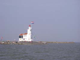 Feest op 'Het Paard' (de vuurtoren van Marken)